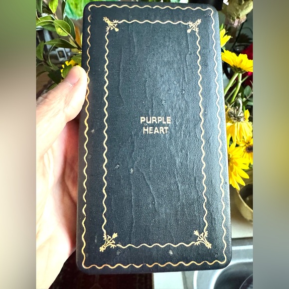 Purple Heart Military Badge - Picture 4 of 8